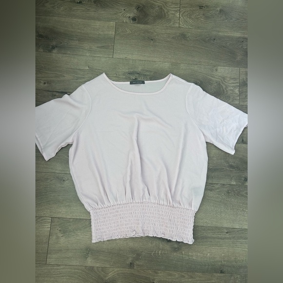 Elegant Pink Women's Top with Scrunched Hem - Picture 1 of 2